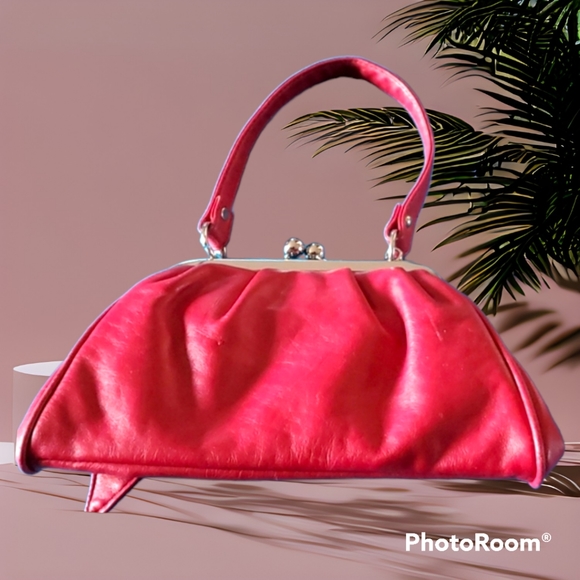 Vintage Red Soft Leather Classic Purse - Picture 3 of 6